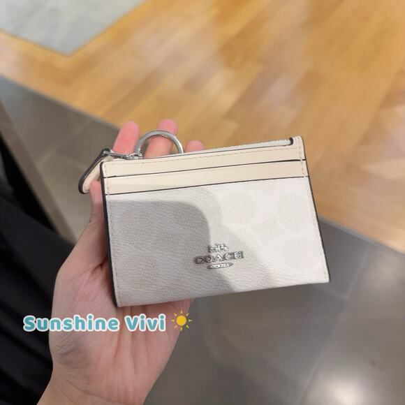 NWT Coach Mini Skinny ID Case CW870 Signature Canvas Silver - Picture 1 of 6